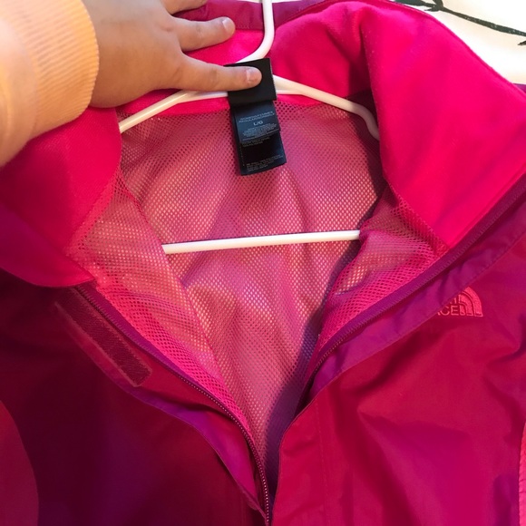 The North Face Raincoat - Picture 2 of 7
